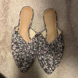 Market & Spruce Black Floral Mules